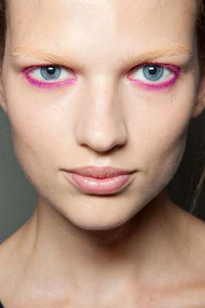 От пастельного до фуксии: розовые тени для глаз 2013