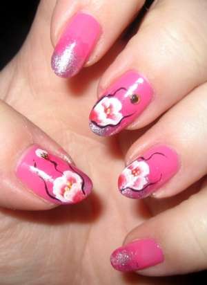 Чудесный цветочный декор ногтей