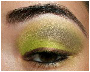 Фото-урок макияжа: золотой зеленый