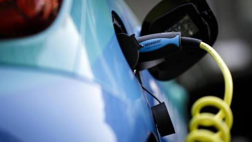Обсуждение отказа от новых бензиновых и дизельных авто к 2030 году началось в Британии