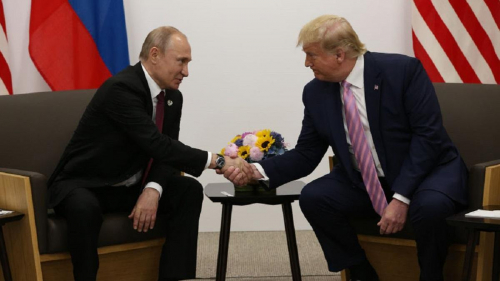 Bloomberg: Администрация Трампа рассматривает вопрос смягчения санкций против России