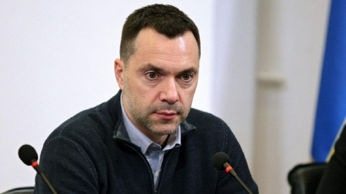 Зеленский ввел санкции против своего бывшего советника Арестовича