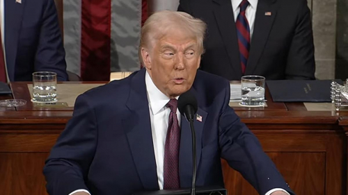 Экономика США в первом квартале сократилась на 0,3%. Трамп винит в этом наследие Байдена
