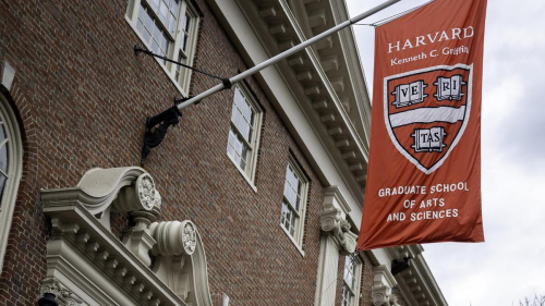 Гарвардскому университету запретили принимать иностранных студентов