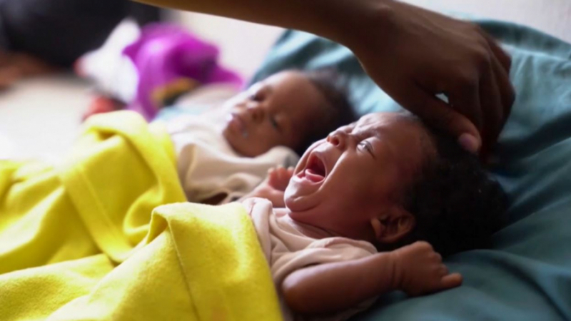 ВОЗ: детям 3-4 лет можно проводить за экраном не более часа в день