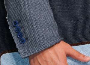 Мужские пиджаки с манжетами на пуговицах: модный тренд лета 2013