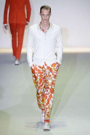 Модные тренды в мужской одежде 2013: цветочные принты для уверенных в себе мужчин